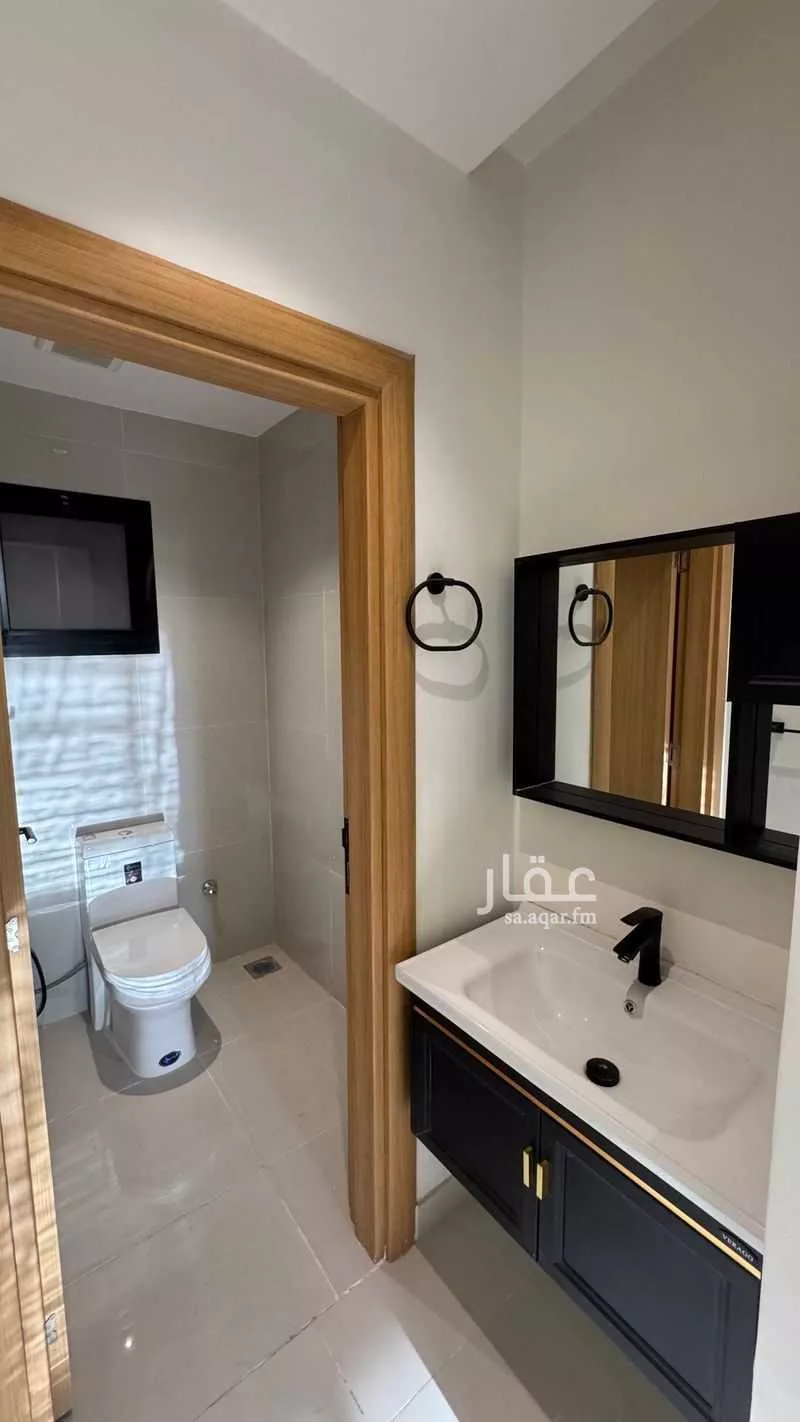 شقة 4 غرف في النزهة 4