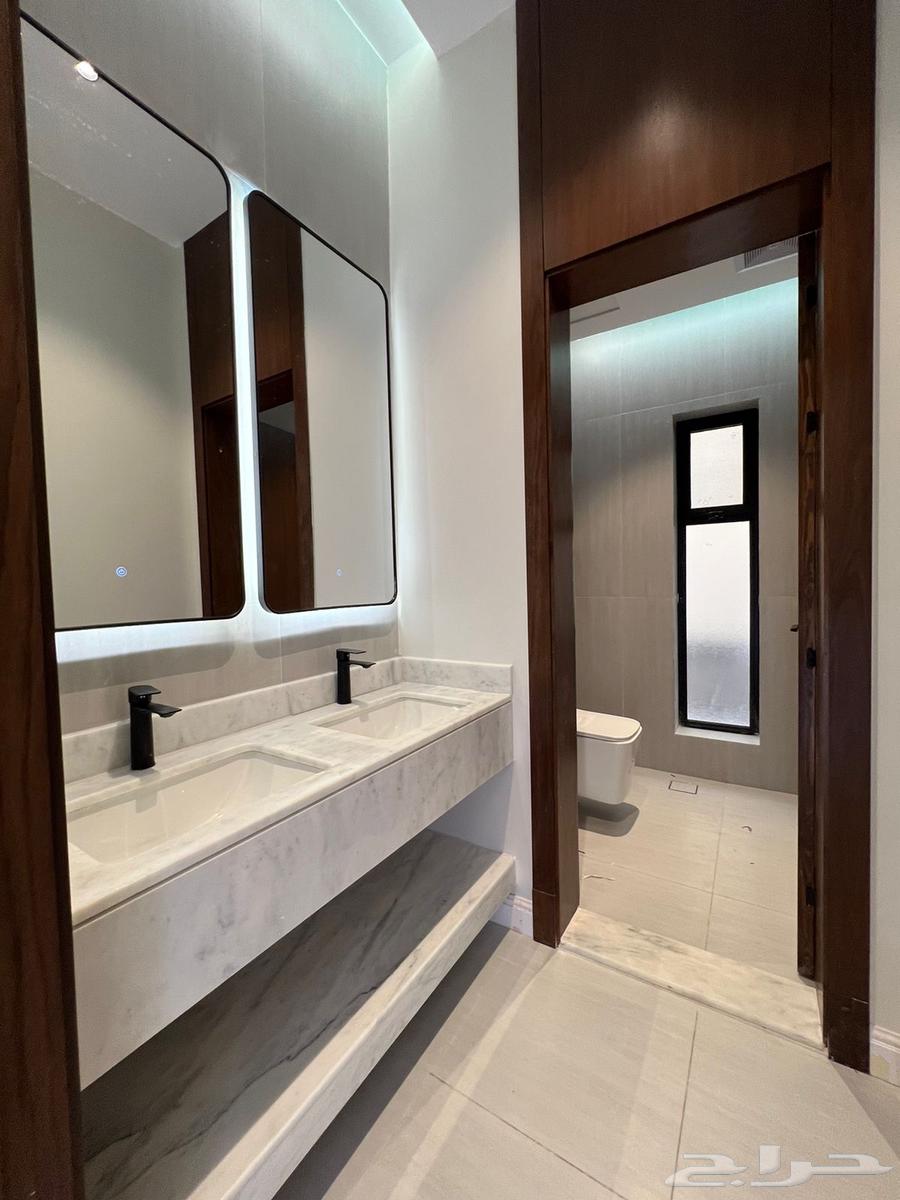 6 bedroom villa in Al Yaqout 18