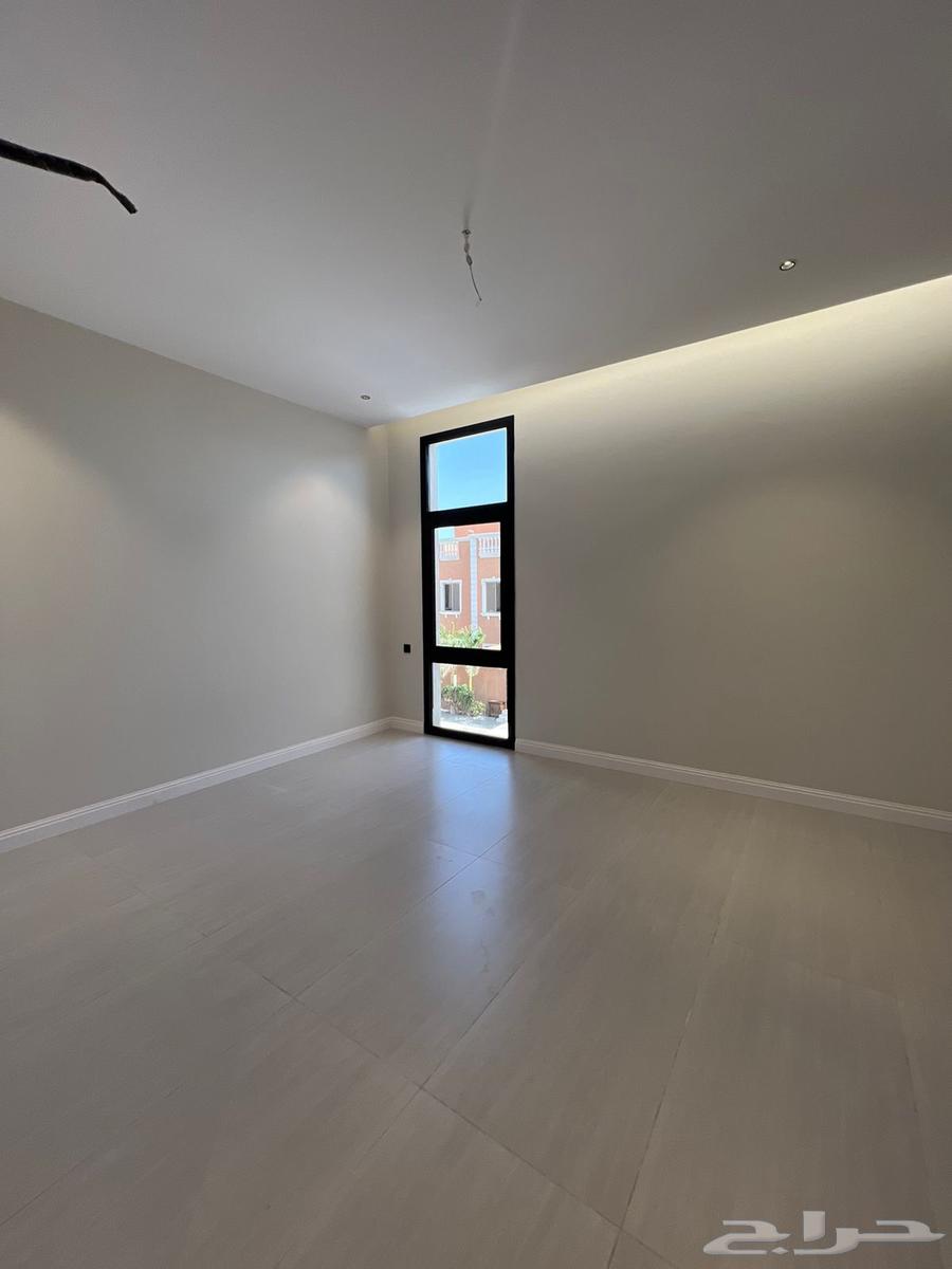 6 bedroom villa in Al Yaqout 3