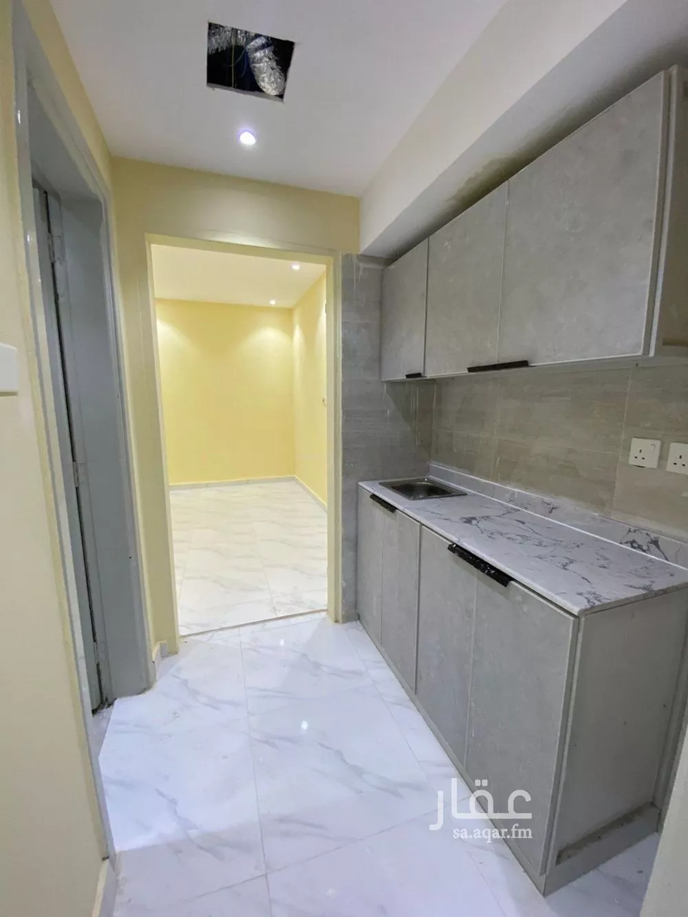 1 bedroom apartment in As Suwaidi Al Gharabi 6