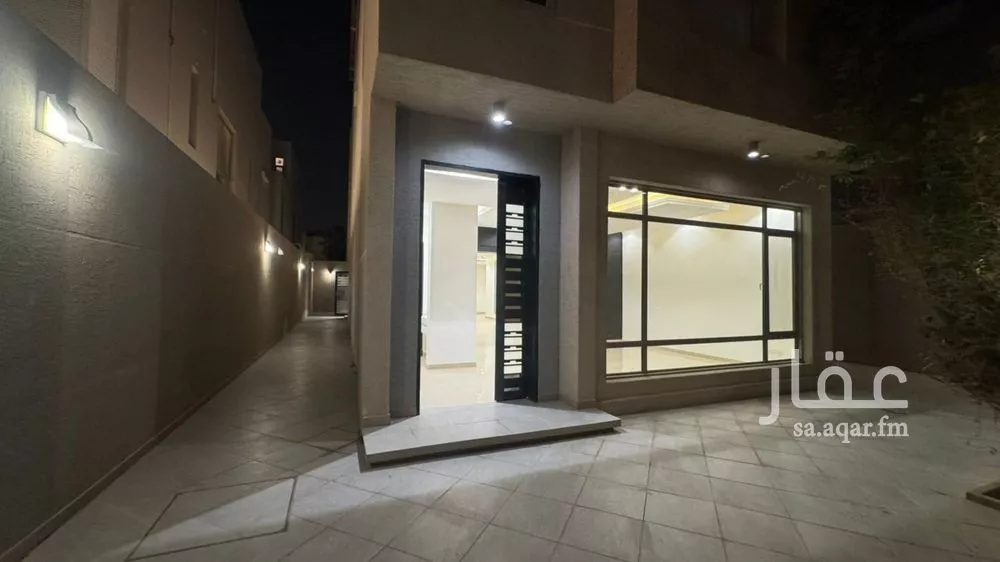 5 bedroom villa in Al Yasmin 6