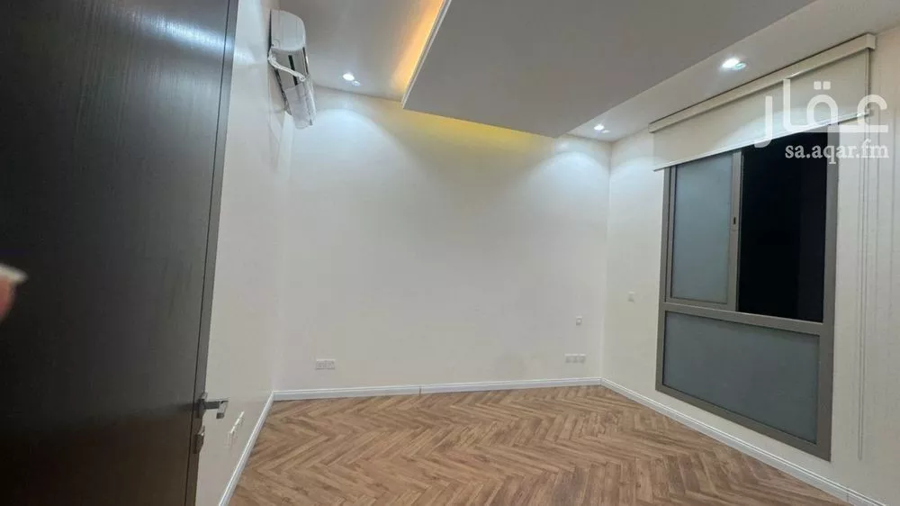 5 bedroom villa in Al Yasmin 7