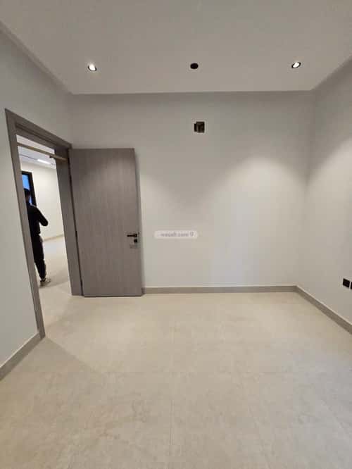 5 bedroom floor in Al Janadriyah 7