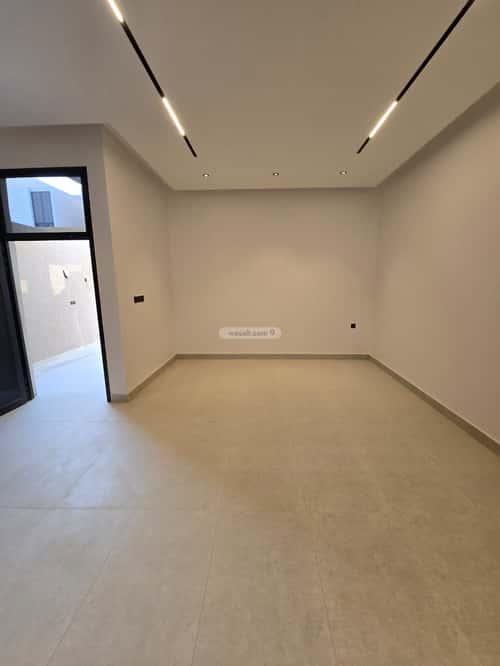 5 bedroom floor in Al Janadriyah 2