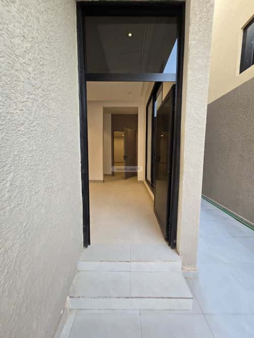 5 bedroom floor in Al Janadriyah 12