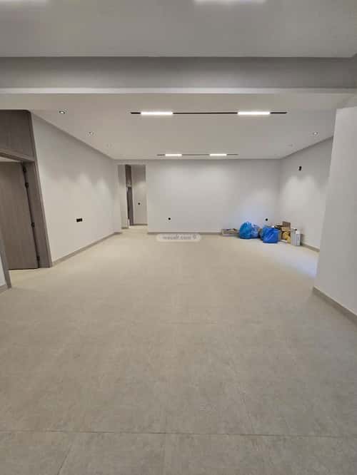 5 bedroom floor in Al Janadriyah 15
