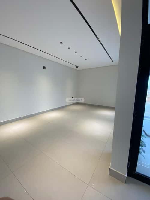 5 bedroom villa in Al Mahdiyyah 17