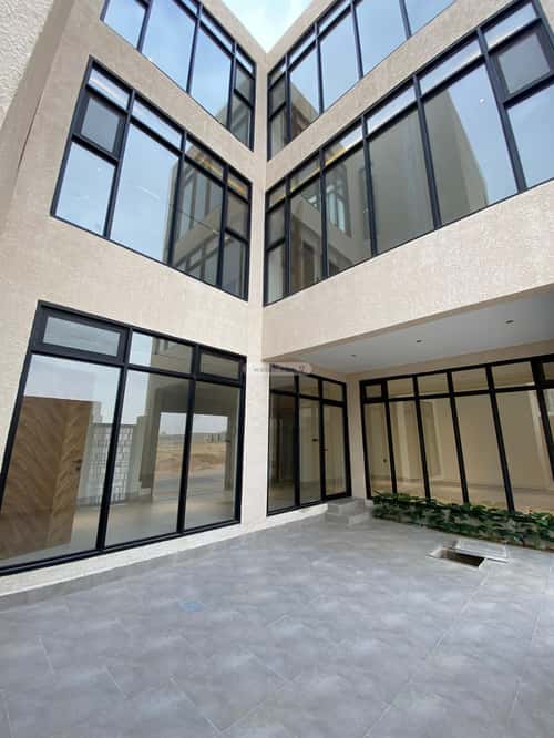 5 bedroom villa in Al Mahdiyyah 4