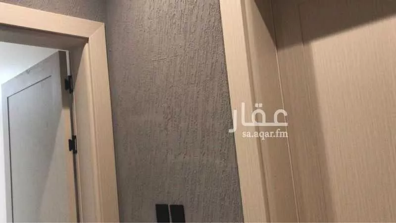 شقة 6 غرف في ضاحية الملك فهد 13