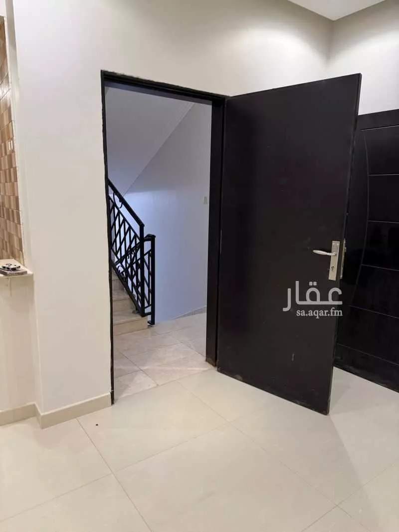 فيلا 12 غرف في الياسمين 8