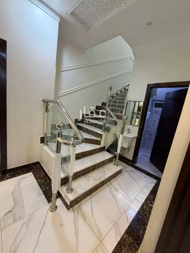 3 bedroom villa in Al Mahdiyyah, Riyadh 15