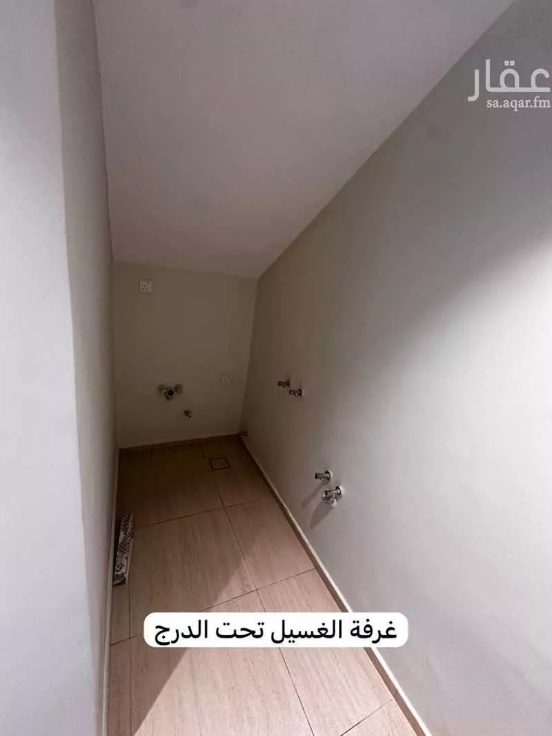 فيلا 3 غرف في العارض 8