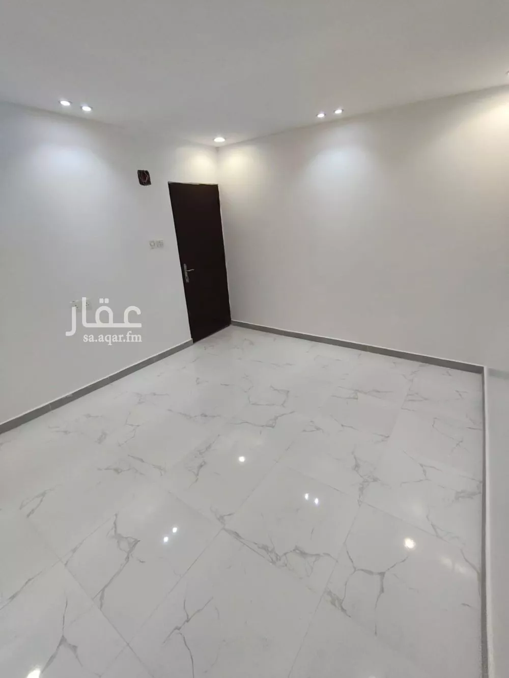 شقة 1 غرف في العارض 5