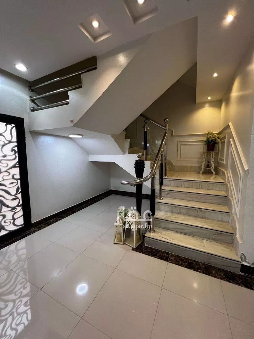 فيلا 10 غرف في العارض 3