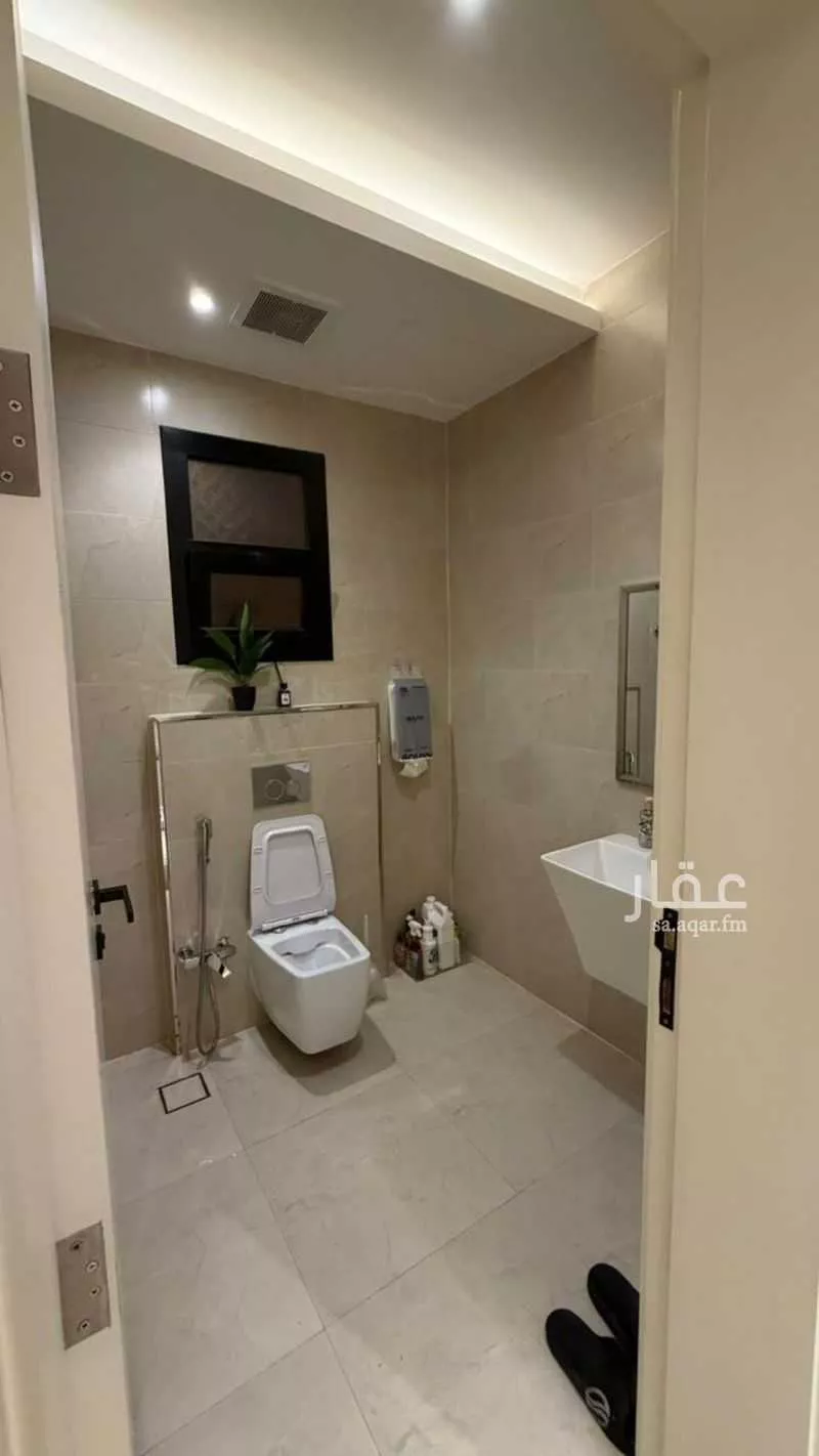 3 bedroom apartment in Al Mughrizat 6
