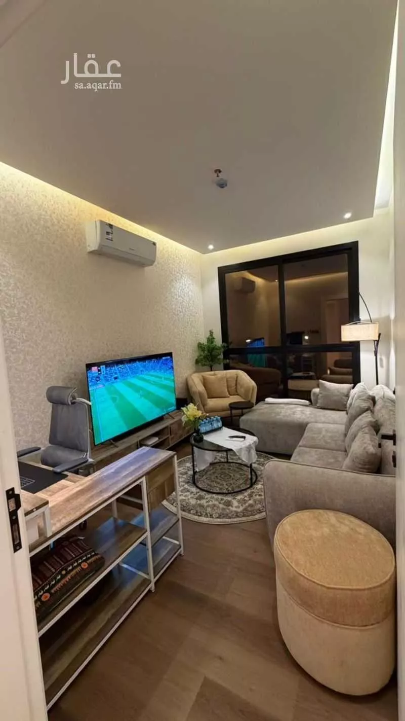 3 bedroom apartment in Al Mughrizat 7