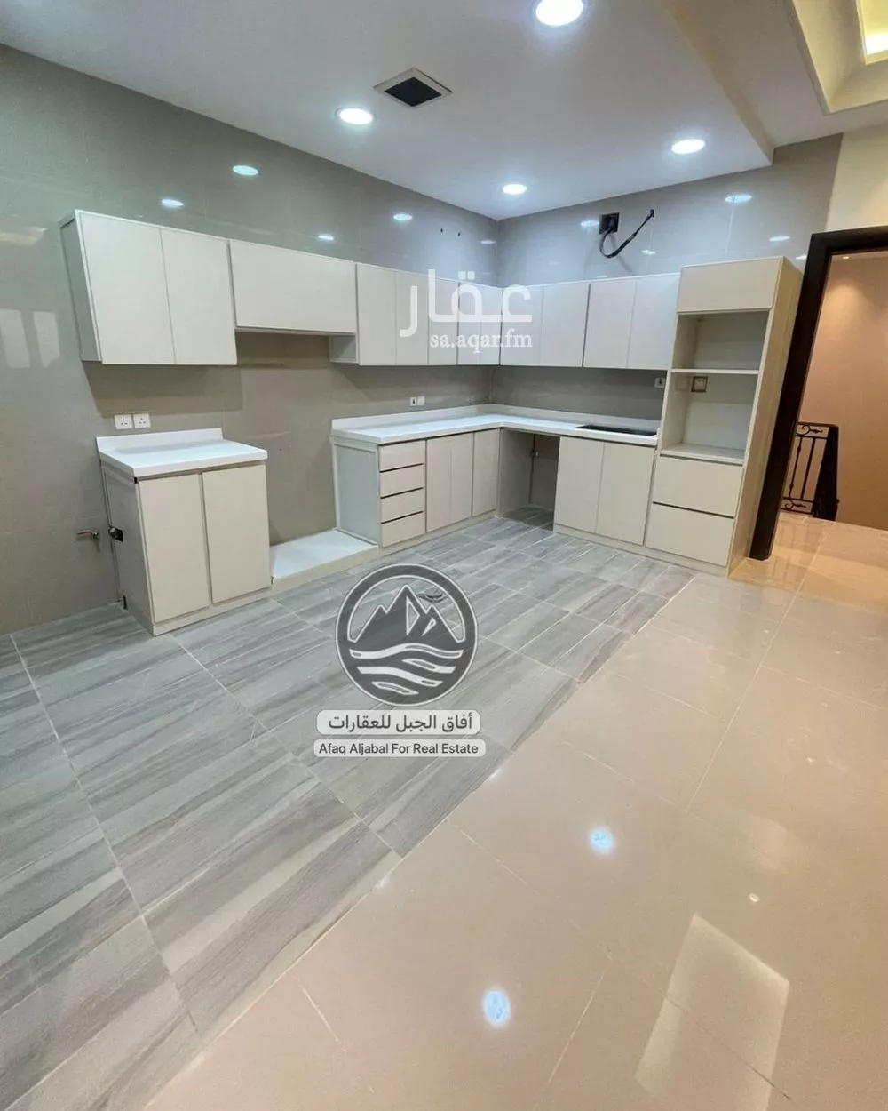 3 bedroom floor in Al Narjis 8