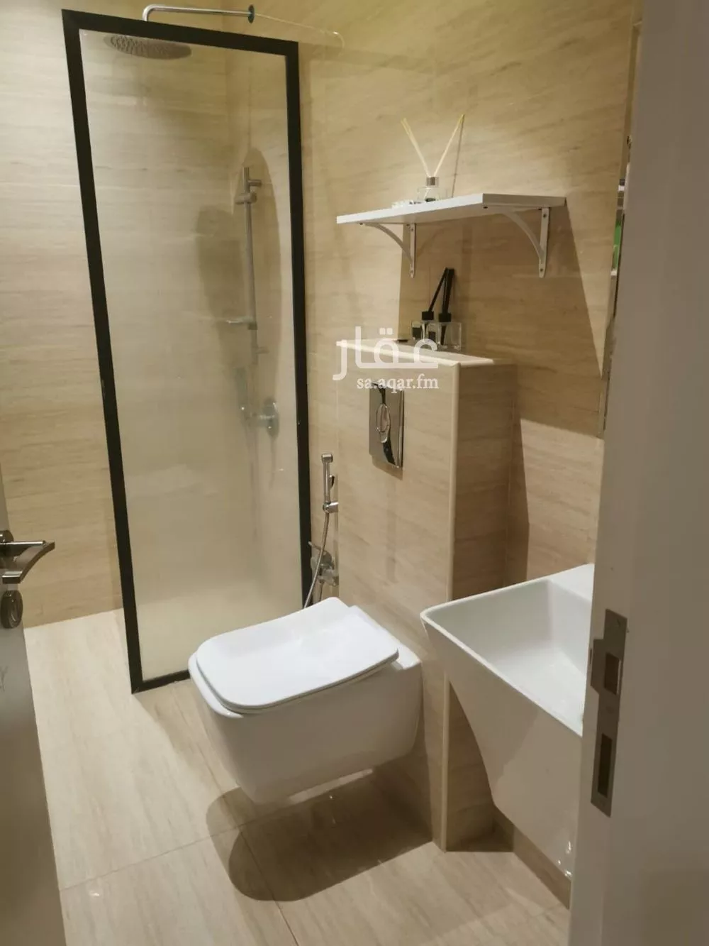 3 bedroom apartment in Al Malqa 4