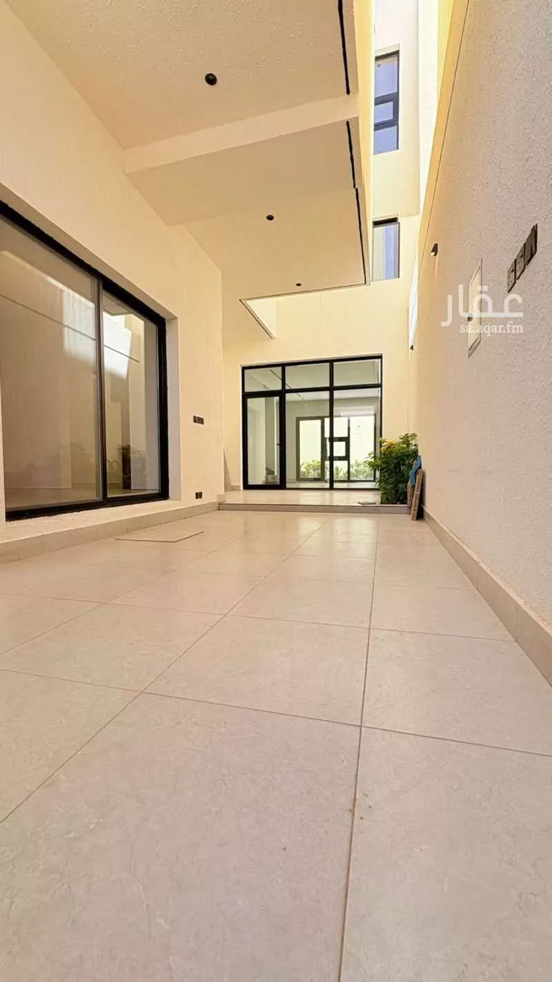 5 bedroom villa in Al Mahdiyyah 3