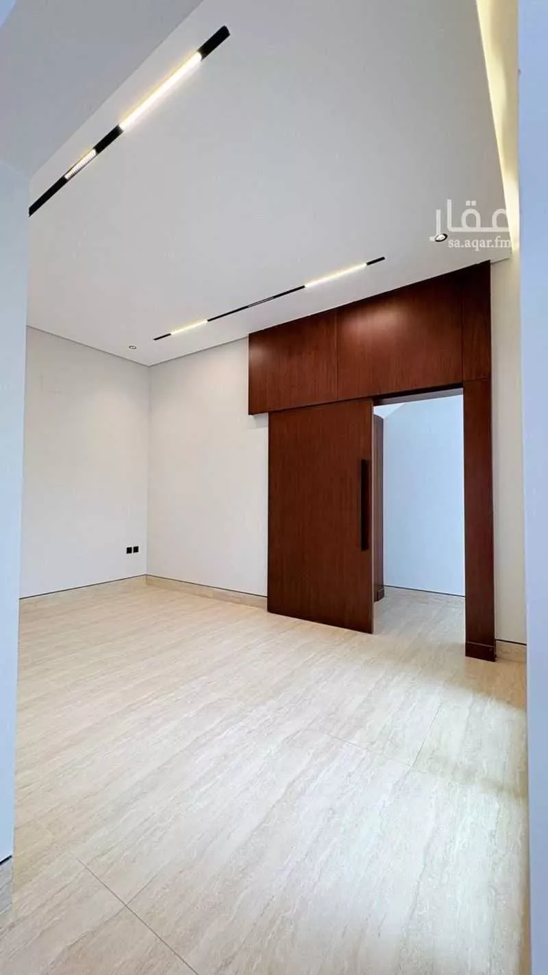 5 bedroom villa in Al Mahdiyyah 10