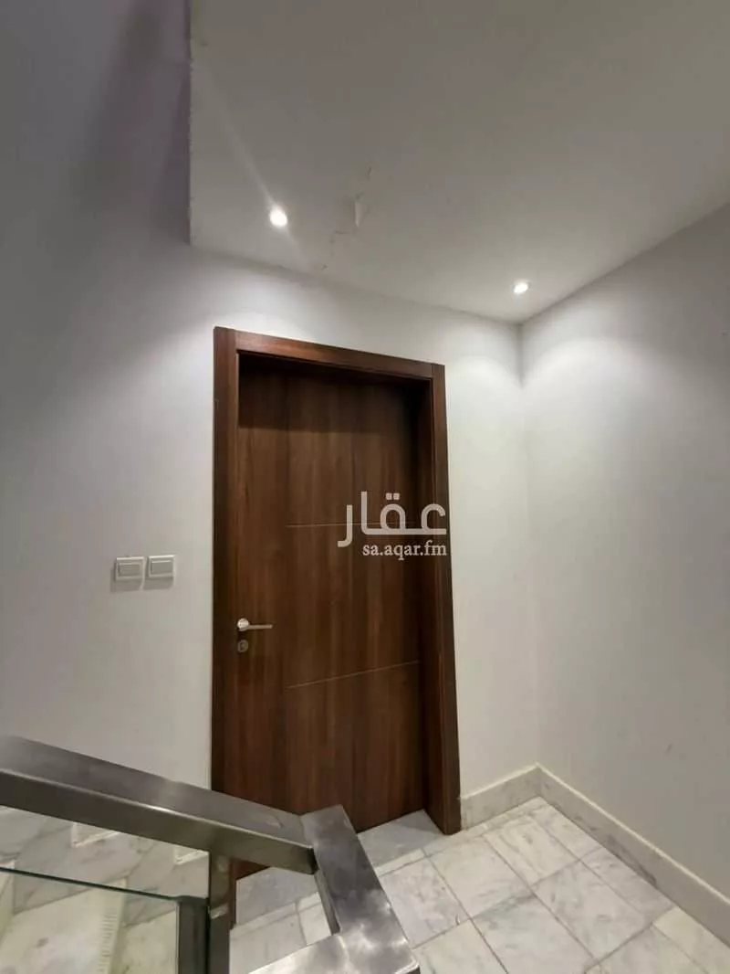 فيلا 8 غرف في العارض 19