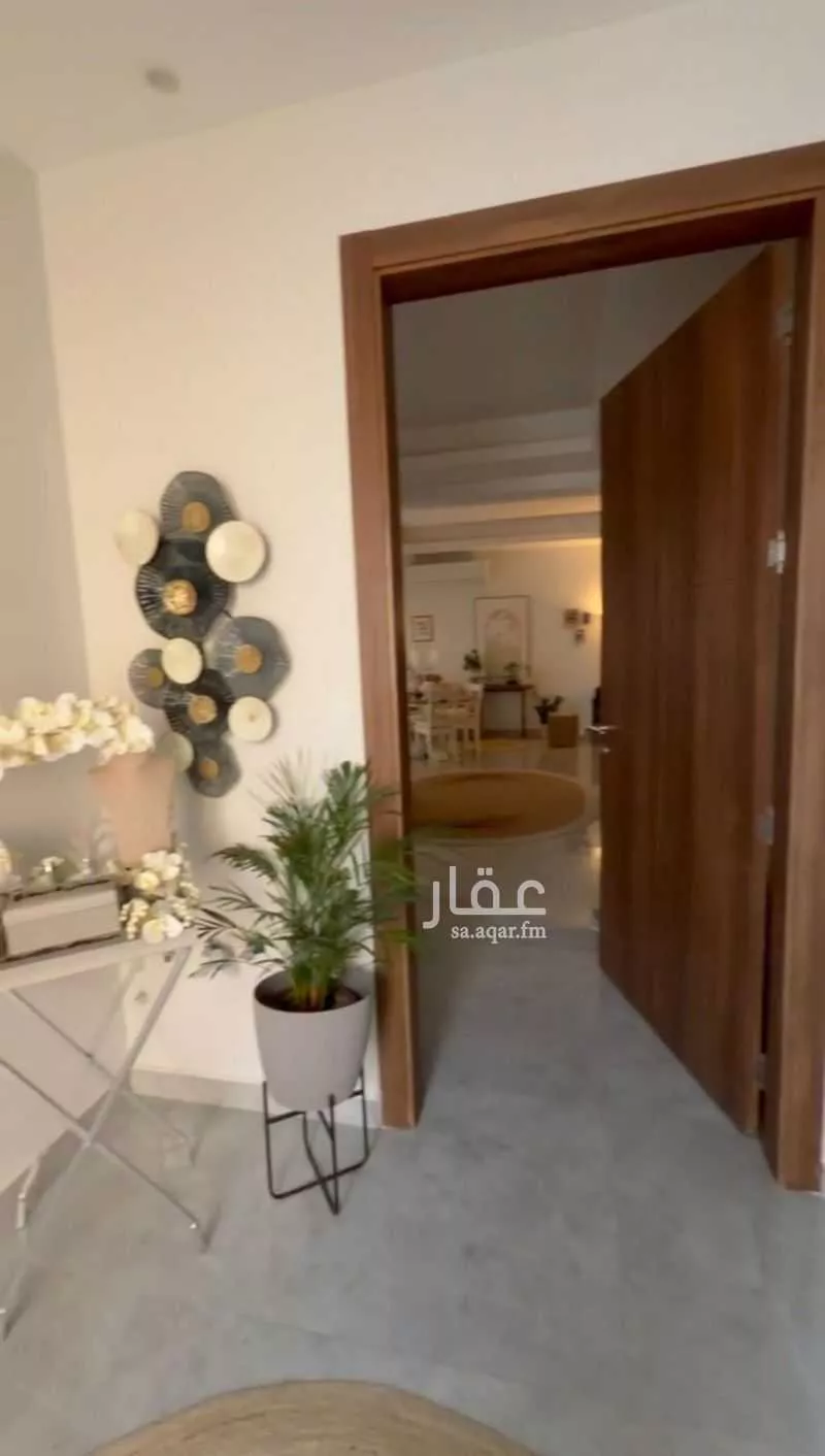 فيلا 8 غرف في العارض 5
