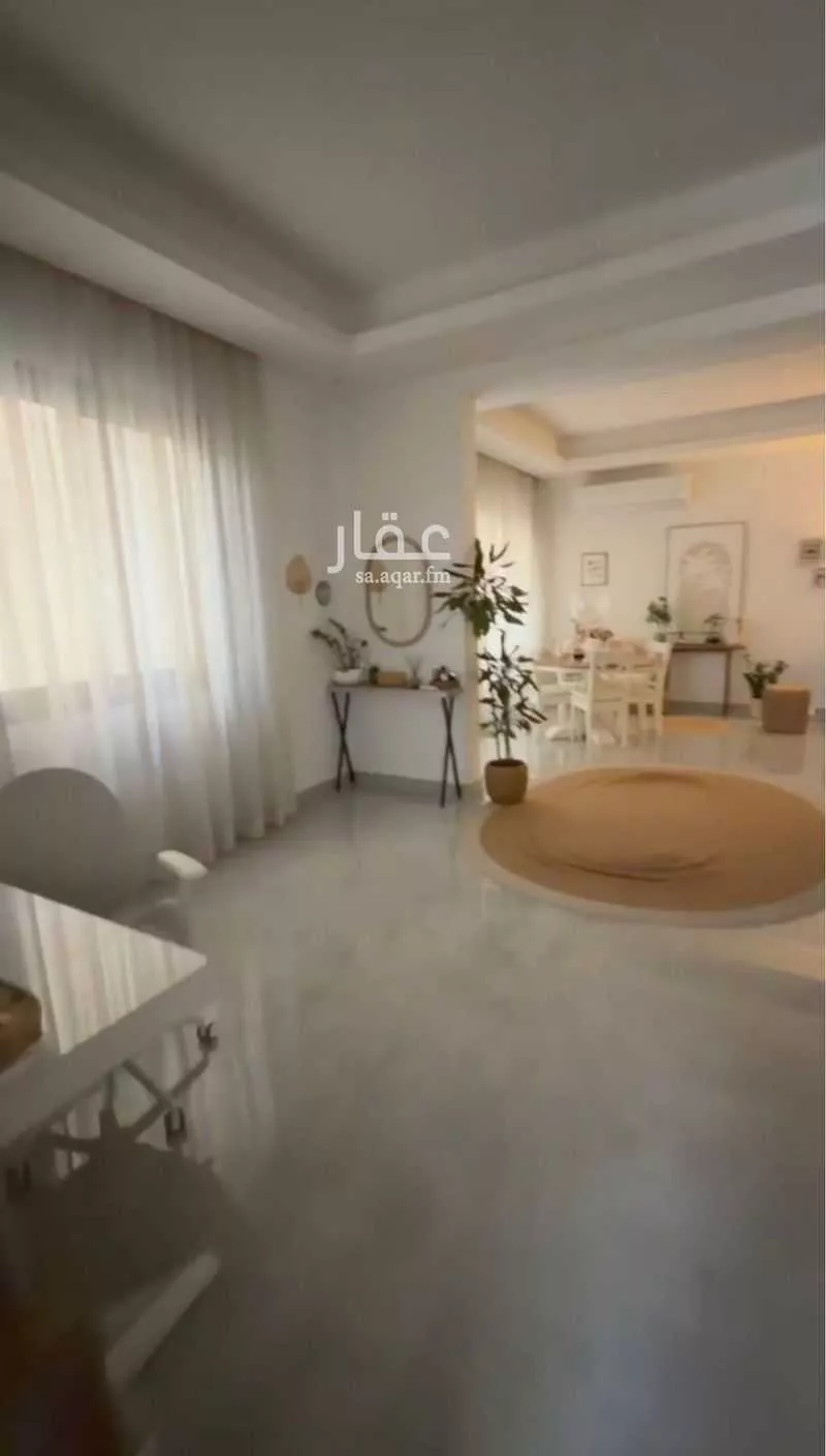 فيلا 8 غرف في العارض 10