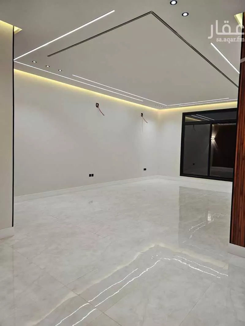 6 bedroom villa in Ash Sharq 3