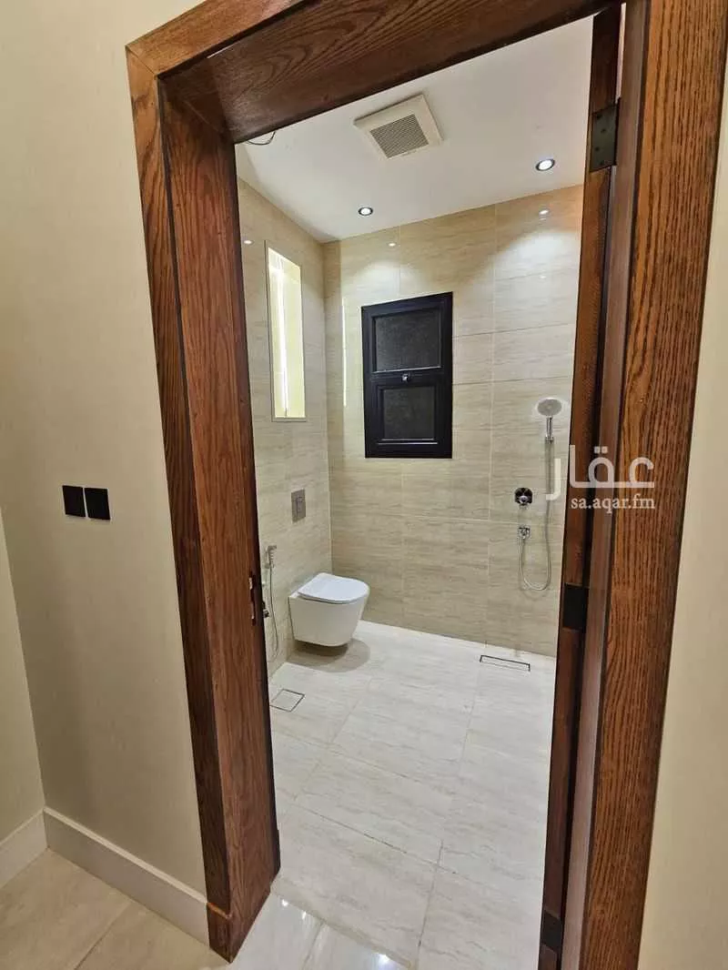 6 bedroom villa in Ash Sharq 10