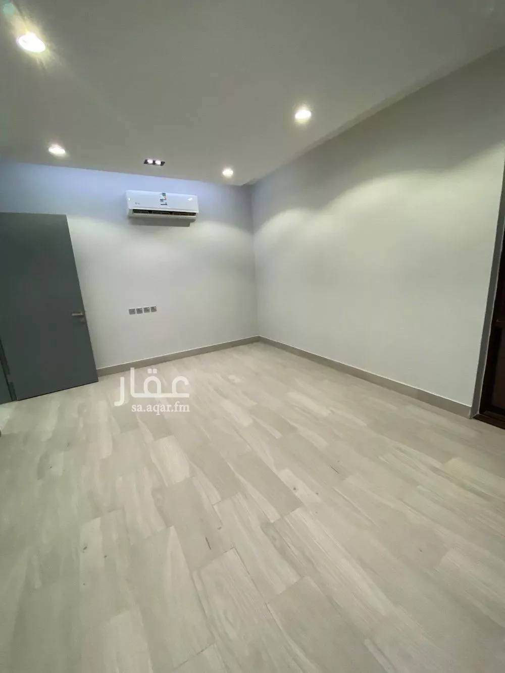 3 bedroom floor in Al Munsiyah 5