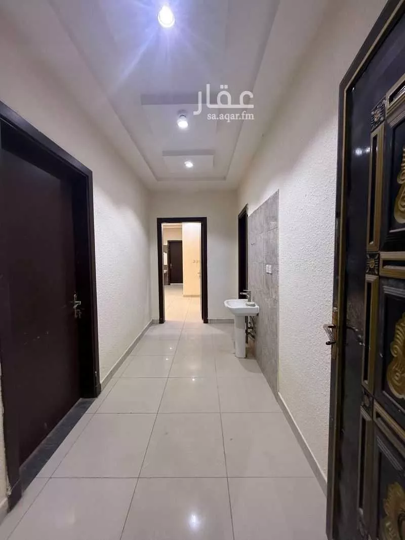 875 sqm building in Ad Dar Al Baida 2