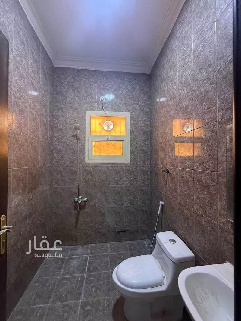 875 sqm building in Ad Dar Al Baida 9