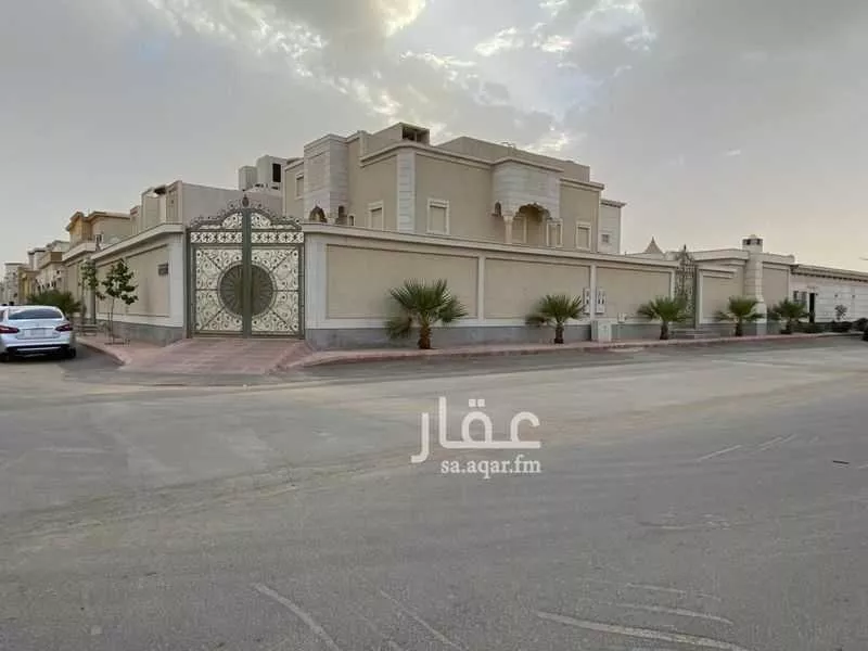 14 bedroom apartment in Al Maizilah 2