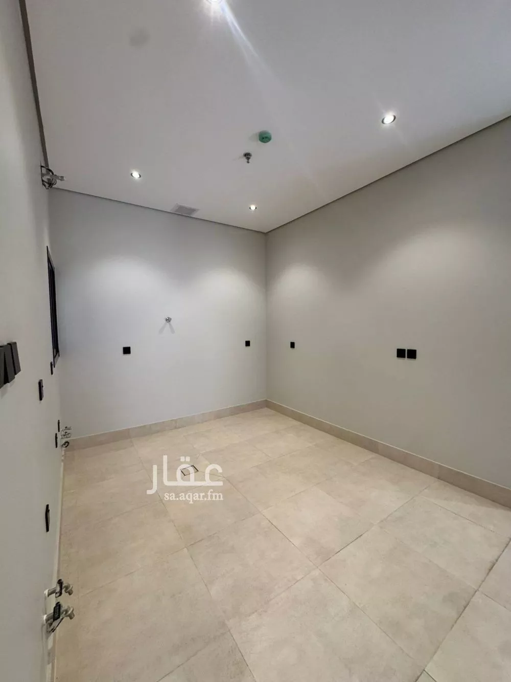 شقة 3 غرف في العارض 11