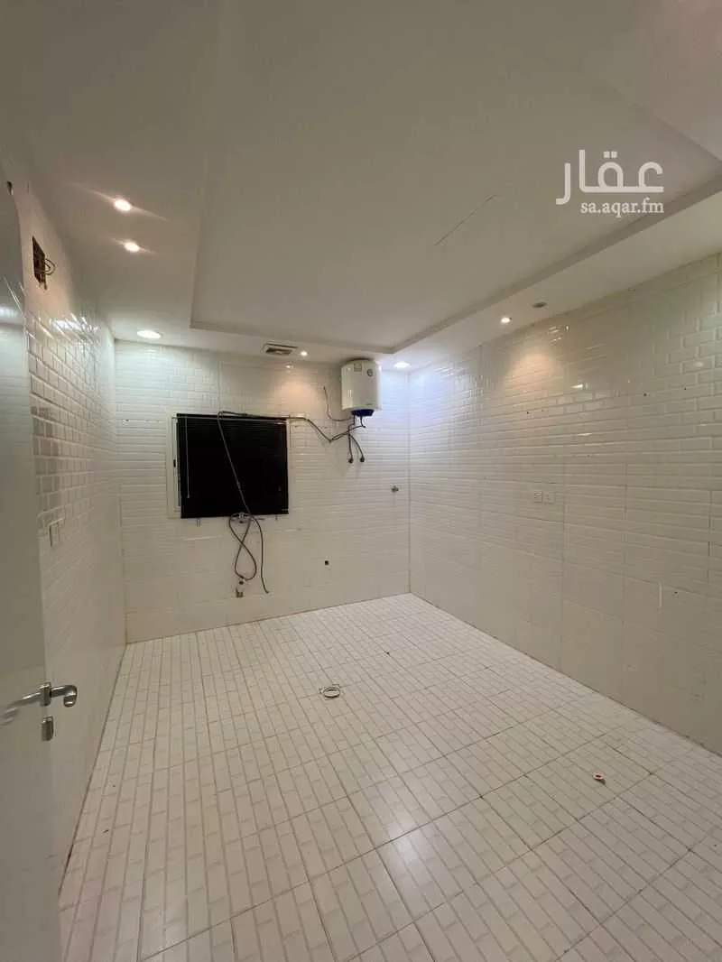 3 bedroom floor in Tuwaiq 4