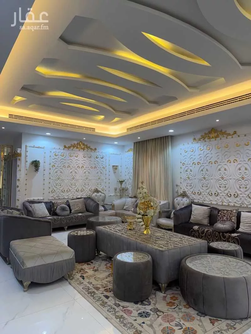 13 bedroom villa in Al Narjis 5