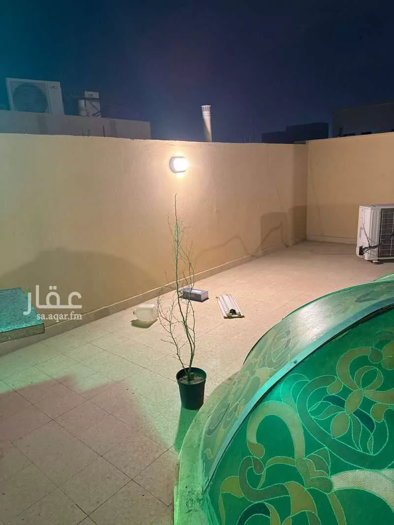 3 bedroom floor in Al Malqa 6