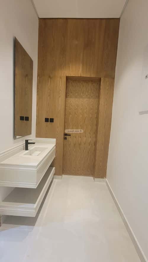 6 bedroom villa in Al Janadriyah 13