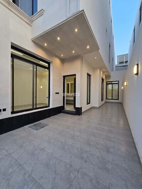 4 bedroom floor in Al Maizilah 2