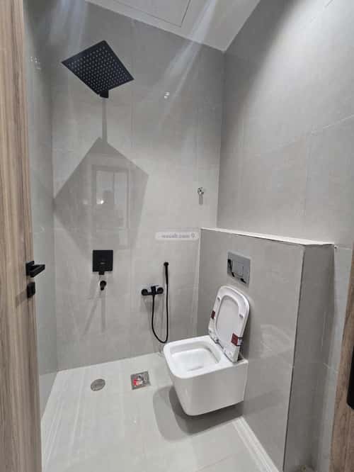 4 bedroom floor in Al Maizilah 12