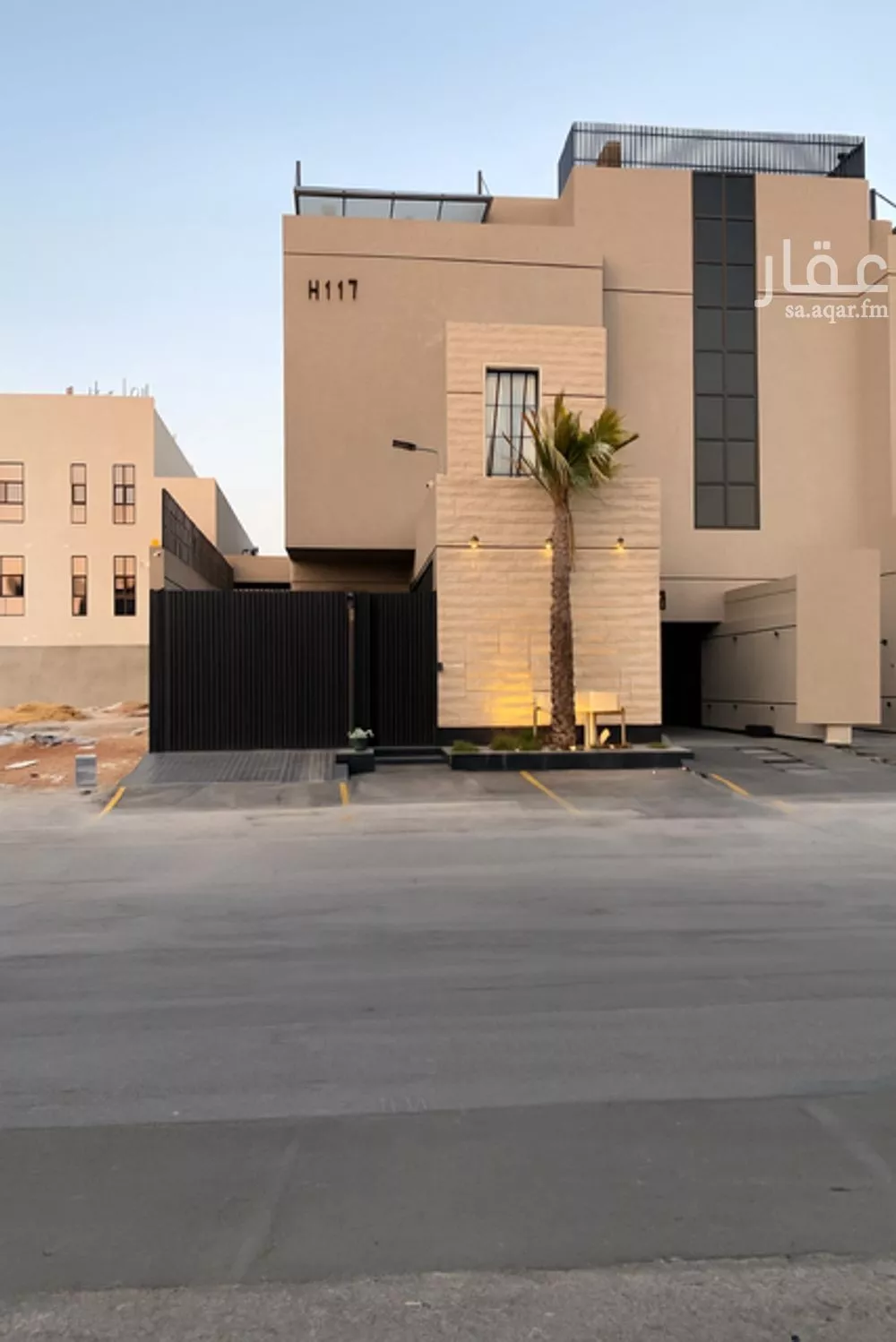 3 bedroom floor in Al Aridh 2