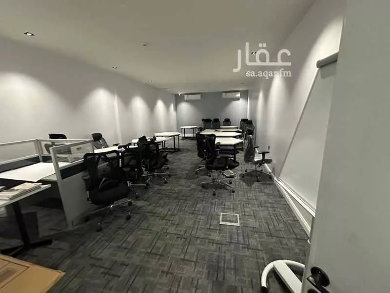 5395 sqm office in Al Rabie 7