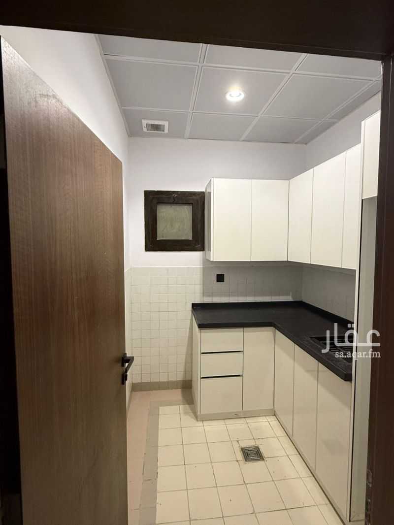 office in Al Wizarat, Riyadh 4