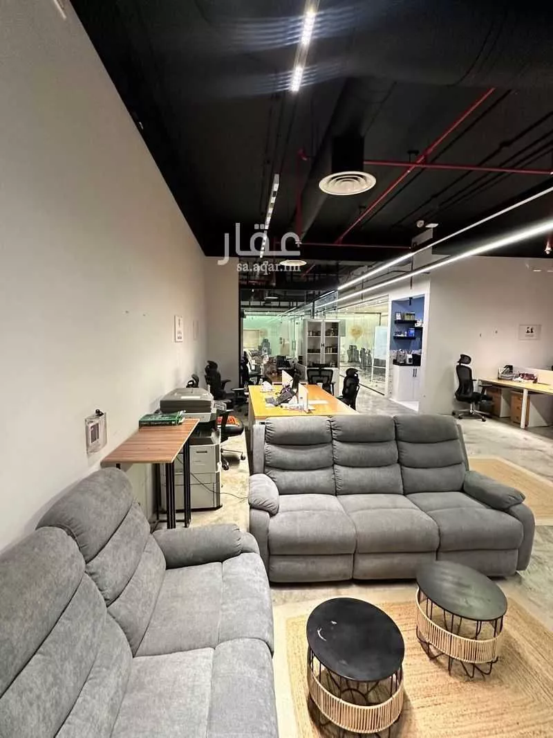 370 sqm office in Al Munsiyah 12