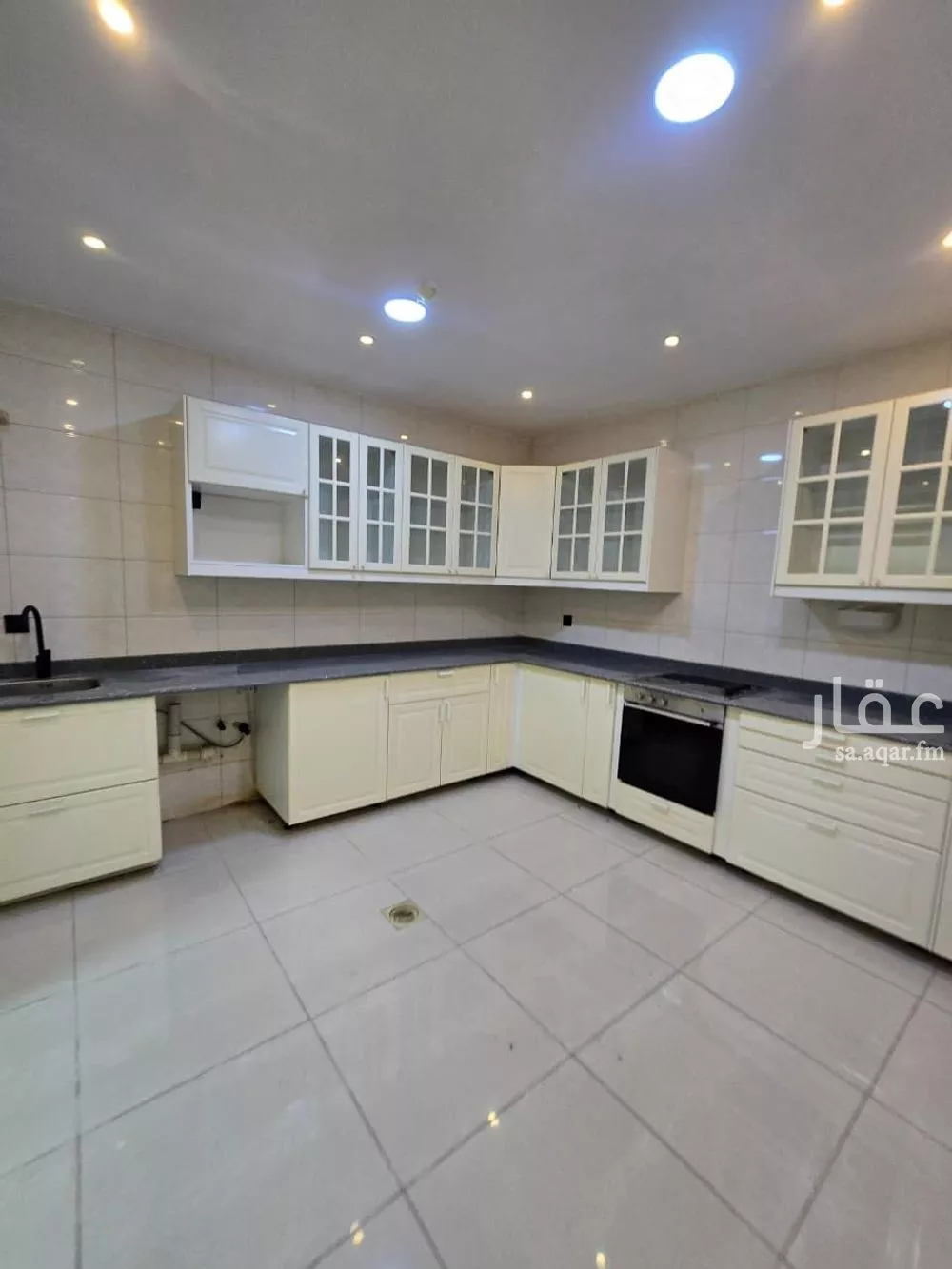 4 bedroom apartment in Al Hamra 32