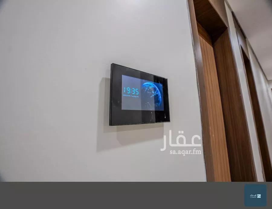 شقة 5 غرف في الحمرا 25