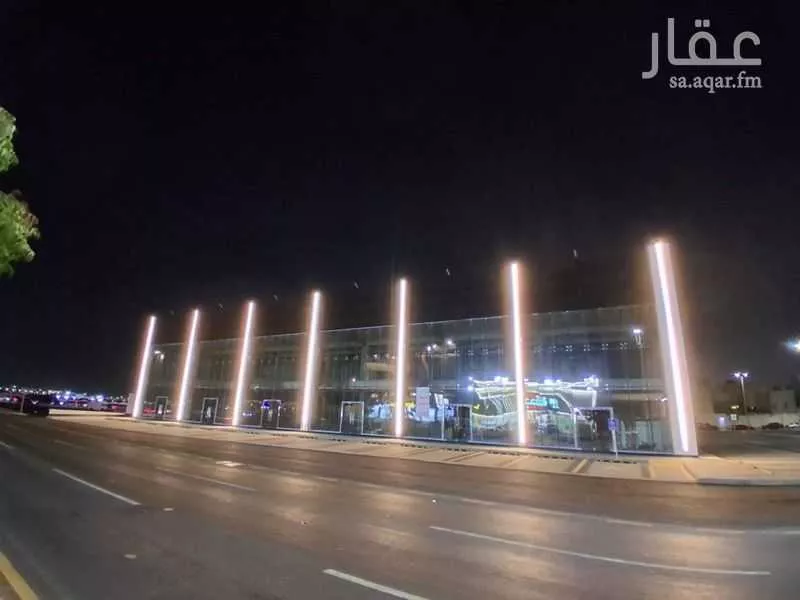 محل 2577 م² في الشراع 8