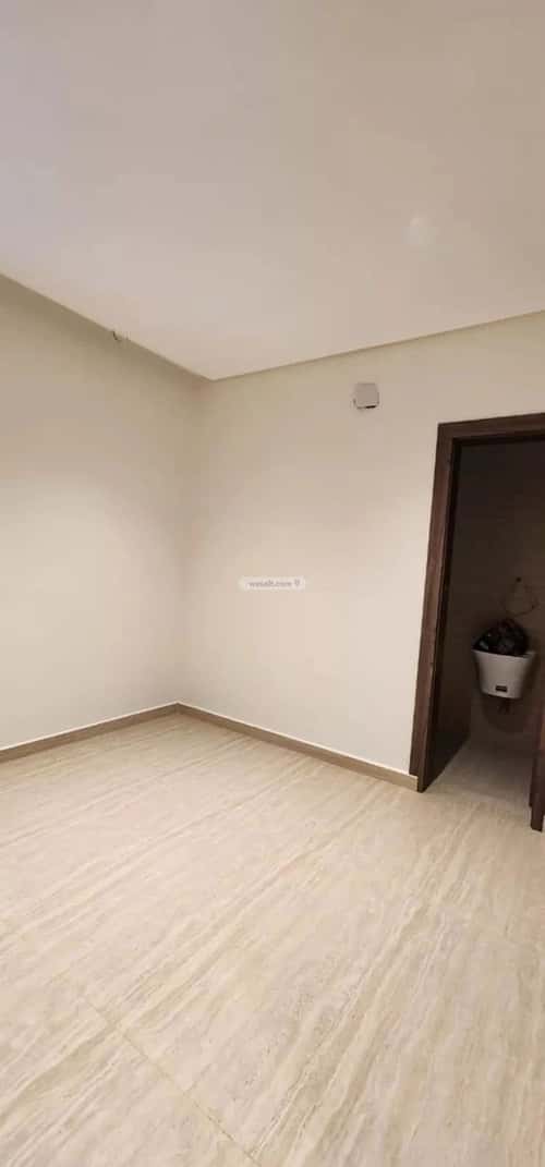 5 bedroom villa in Al Zahrah 15