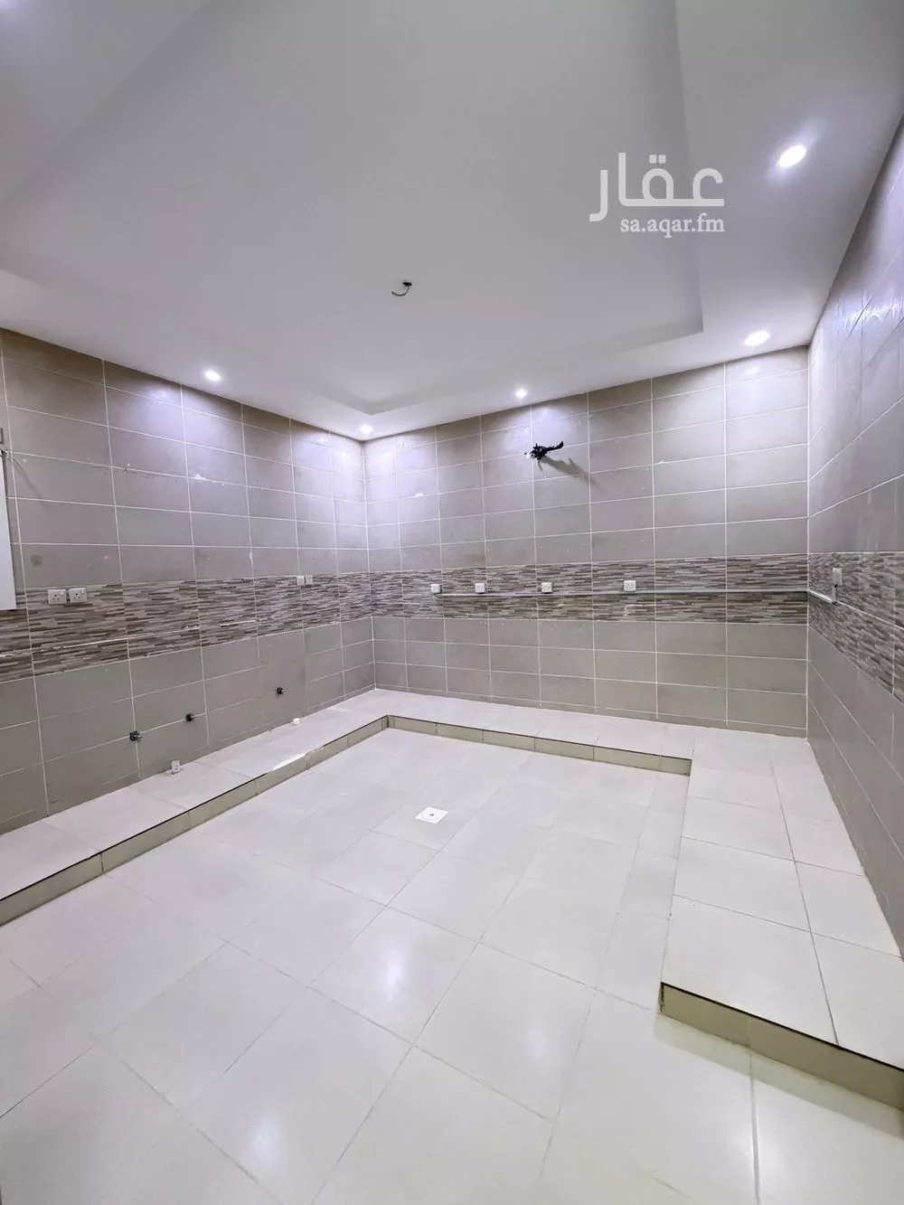 5 bedroom apartment in Jeddah 2