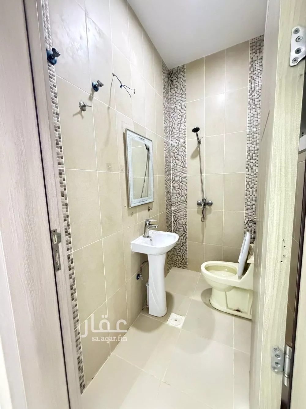 5 bedroom apartment in Jeddah 9